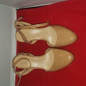 Naturalizer tan patient leather platform heels 8M